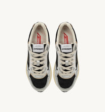 Charger l'image dans la galerie, Autry Sneakers Hyperway Mesh Suede Silver Black EM06