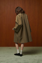 Charger l'image dans la galerie, Bellepiece Trench John Oversize Kaki