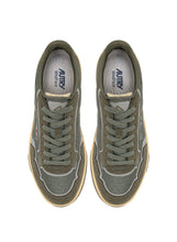 Charger l'image dans la galerie, Autry Sneakers Wildpace Low Military AK02