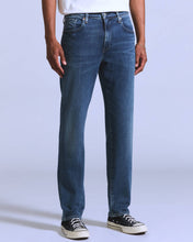 Charger l'image dans la galerie, Levi's® Blue Tab Jean 502 Glider Blue