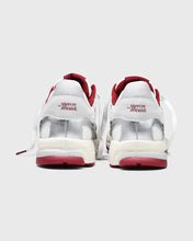 Charger l'image dans la galerie, Mercer Baskets Re-Run White Silver Red