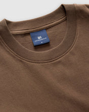 Charger l'image dans la galerie, Levi's® Blue Tab T-Shirt Relaxed Brown