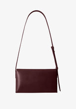 Charger l'image dans la galerie, A.P.C. Sac Simone Small en Cuir Vino