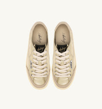 Charger l'image dans la galerie, Autry Sneakers Windscape Low Platinum CU08