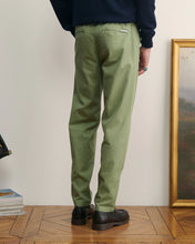 Charger l&#39;image dans la galerie, Maison Labiche Pantalon Arcade en Twill Olive Green