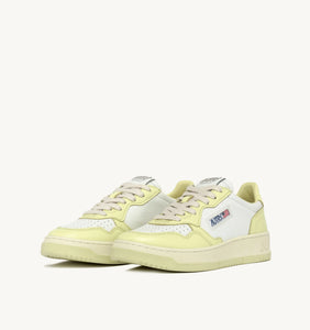 Autry Sneakers Medalist 01 Low Leather Lime WB36