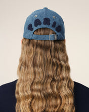 Charger l&#39;image dans la galerie, AMI Femme Casquette Trucker en Denim Patch Ami Bleu Used