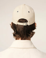 Charger l&#39;image dans la galerie, AMI Casquette Ami de coeur Blanc Creme