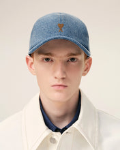 Charger l'image dans la galerie, AMI Casquette Ami de coeur en Denim Bleu