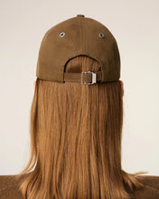 Charger l&#39;image dans la galerie, AMI Femme Casquette Ami de coeur Noir Noisette