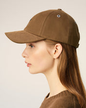 Charger l&#39;image dans la galerie, AMI Femme Casquette Ami de coeur Noir Noisette