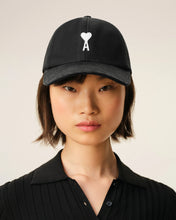 Charger l'image dans la galerie, AMI Femme Casquette Ami de coeur Feutre Noir