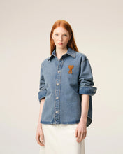 Charger l'image dans la galerie, AMI Femme Surchemise Bleu Ami de Coeur en Crochet Bleu Usé
