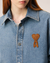 Charger l'image dans la galerie, AMI Femme Surchemise Bleu Ami de Coeur en Crochet Bleu Usé