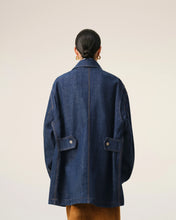 Charger l'image dans la galerie, AMI Femme Veste Worker Bleu Heritage Ami Paris Indigo