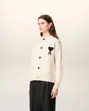 Charger l&#39;image dans la galerie, AMI Femme Cardigan Ami de Coeur en Laine Ecru Noir