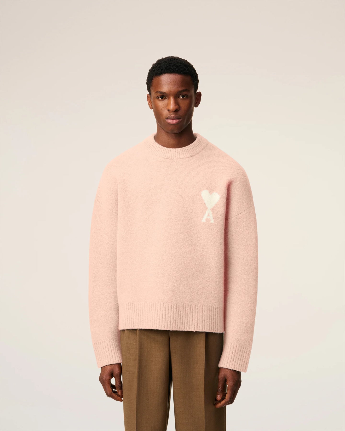 AMI Pull Ami de Coeur en Alpaga Poudre Ecru