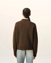 Charger l'image dans la galerie, AMI Femme Pull Ami de Coeur en Alpaga Marron Chocolat