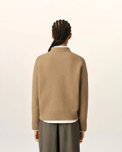 Charger l'image dans la galerie, AMI Femme Pull Ami de Coeur en Alpaga Beige Mastic