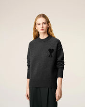 Charger l&#39;image dans la galerie, AMI Femme Pull Ami de Coeur en Laine Gris Noir