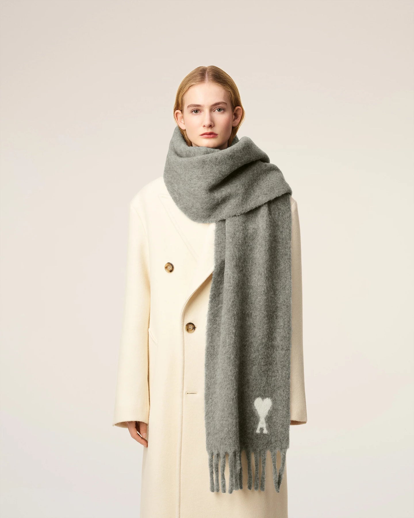 AMI Femme Echarpe Ami de coeur en Alpaga Gris