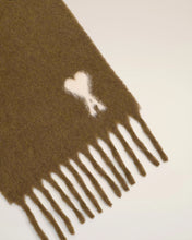 Charger l&#39;image dans la galerie, AMI Femme Echarpe Ami de coeur en Alpaga Noisette