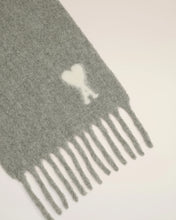 Charger l&#39;image dans la galerie, AMI Femme Echarpe Ami de coeur en Alpaga Gris