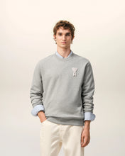 Charger l'image dans la galerie, AMI Sweatshirt Ami de Coeur en Crochet Gris Cendre