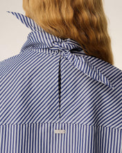 Charger l&#39;image dans la galerie, AMI Femme Blouse Rayée Col Bandana Bleue