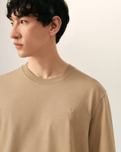Charger l'image dans la galerie, AMI T-shirt Ami de Coeur Embossé Beige Mastic
