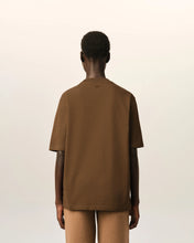 Charger l'image dans la galerie, AMI Femme T-shirt Grand Ami de Coeur Embossé Marron Chocolat
