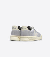 Charger l&#39;image dans la galerie, VEJA V-10 Alveomesh Light Grey Pierre
