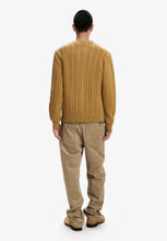 Charger l'image dans la galerie, A.P.C. Pull Stendhal en Laine Cachemire Tabac