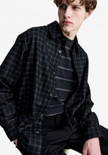 Charger l'image dans la galerie, A.P.C. Surchemise Bobby en Laine Noir