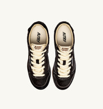 Charger l'image dans la galerie, Autry Sneakers Windspin Pony Mono Brown BN01
