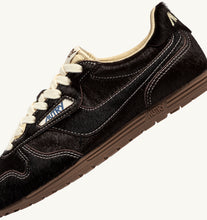 Charger l'image dans la galerie, Autry Sneakers Windspin Pony Mono Brown BN01