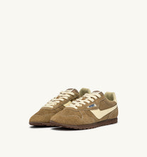 Charger l'image dans la galerie, Autry Sneakers Windspin Suede Couro Rutabaga UB40