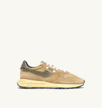 Charger l'image dans la galerie, Autry Sneakers Reelwind Low Nylon Suede Covert Green GQ01