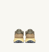 Charger l'image dans la galerie, Autry Sneakers Reelwind Low Nylon Suede Covert Green GQ01
