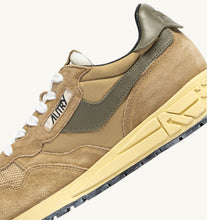 Charger l'image dans la galerie, Autry Sneakers Reelwind Low Nylon Suede Covert Green GQ01
