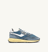 Charger l'image dans la galerie, Autry Sneakers Reelwind Low Nylon Suede Sky Sugar GQ04