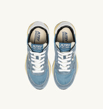Charger l'image dans la galerie, Autry Sneakers Reelwind Low Nylon Suede Sky Sugar GQ04