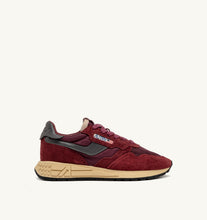 Charger l'image dans la galerie, Autry Sneakers Reelwind Low Suede Rounge Cordovan UT29
