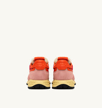 Charger l&#39;image dans la galerie, Autry Sneakers Reelwind Low Suede Mesh Lava ES01