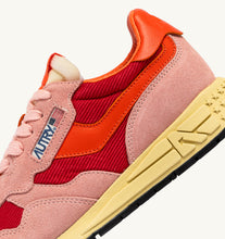 Charger l&#39;image dans la galerie, Autry Sneakers Reelwind Low Suede Mesh Lava ES01