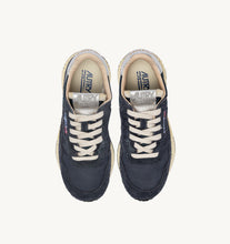 Charger l&#39;image dans la galerie, Autry Sneakers Reelwind Low Nylon Leather Space Silver MU02