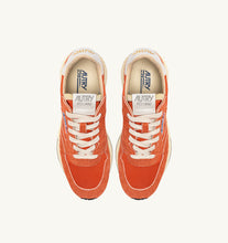 Charger l'image dans la galerie, Autry Sneakers Reelwind Low Nylon Orange Rust NC42