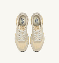 Charger l&#39;image dans la galerie, Autry Sneakers Reelwind Low Nylon Ecru Platine UT24