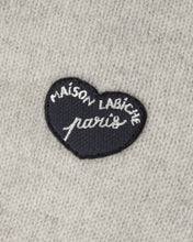 Charger l&#39;image dans la galerie, Maison Labiche Cardigan en Laine Patch Coeur Cement