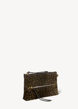 Charger l'image dans la galerie, Jerome Dreyfuss Pochette Lucky Clutch Croûte Velours Imprimé Léopard Kaki
